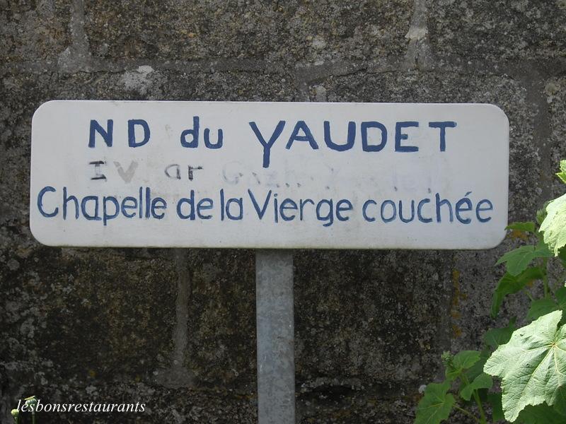LE YAUDET(22)-Chapelle Notre-Dame de la Vierge Couchée