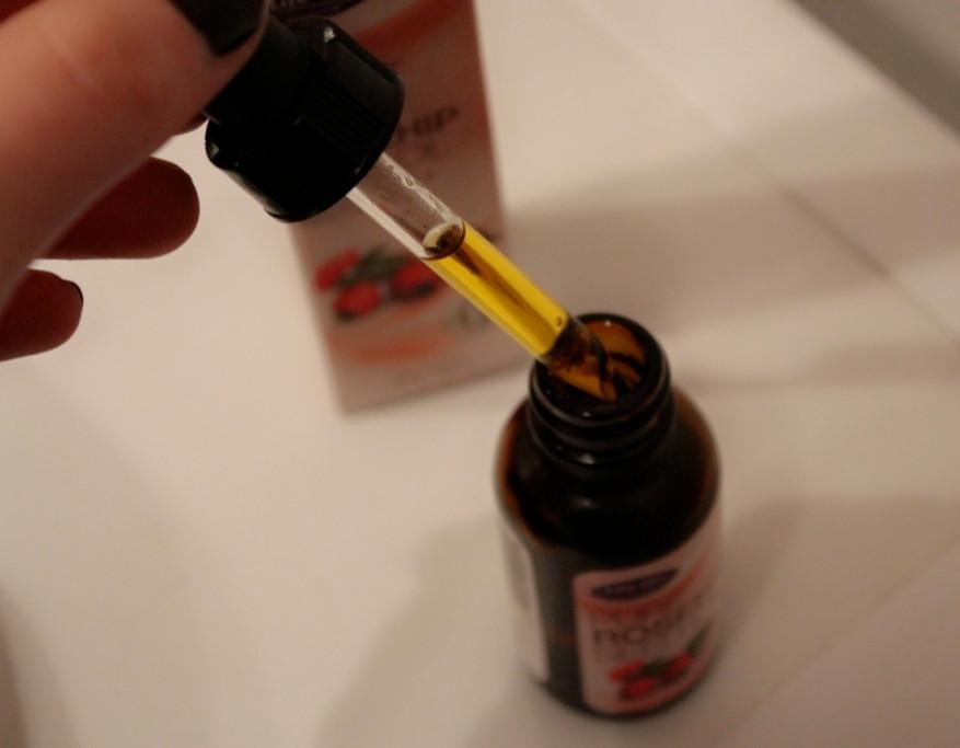 Mon huile réparatrice : l'églantier sauve votre peau !