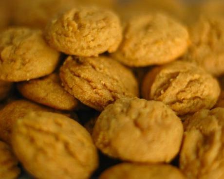 10 UTILISATIONS DIFFERENTES DU BEURRE DE CACAHUETE (PEANUT BUTTER) - cookies