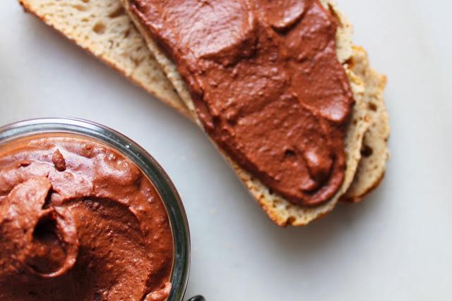 nutella haricots rouges dattes cacao noisettes