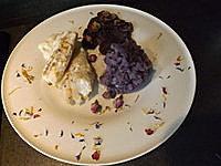 Cabillaud en habit de fleurs, ecrasée de vitelottes et son croustillant Cabillaud en habit de fleurs, ecrasée de vitelottes et son croustillant