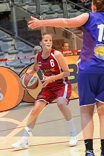 Nina-CRELOT--Willebroek-_basketfeminin.com.jpg
