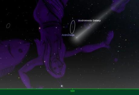 Position de la comète PanSTARRS dans la constellation d'Andromède, à env. 2° de la galaxie M31, une heure après le coucher du Soleil