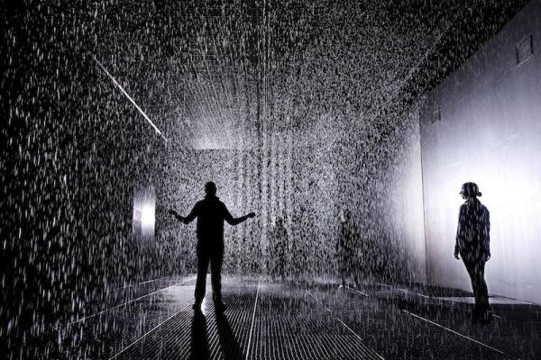 Random-International-Rain-Room-Barbican-03.jpg