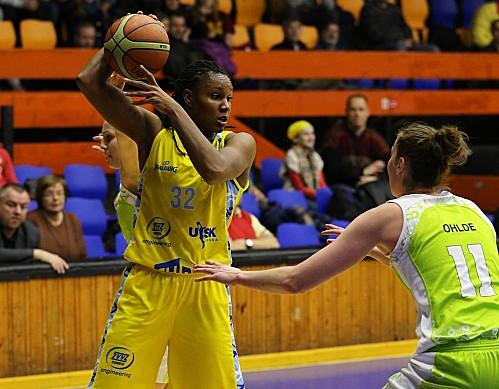 Rebekkah-BRUNSON--Prague-_uskbasket.cz.jpg