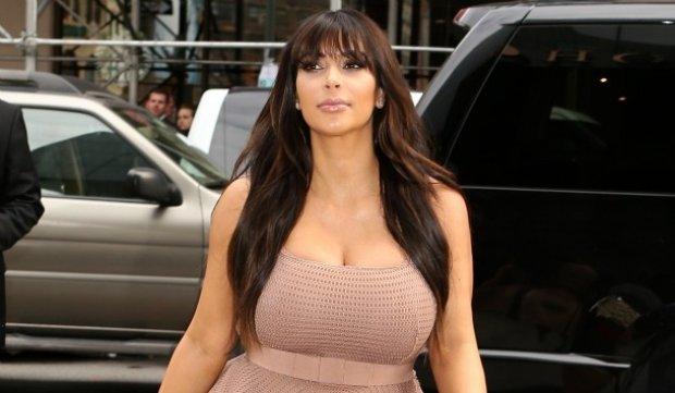 coiffure Kim Kardashian enceinte
