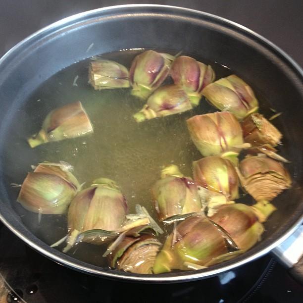 Artichauts violets, fèves et citrons confits