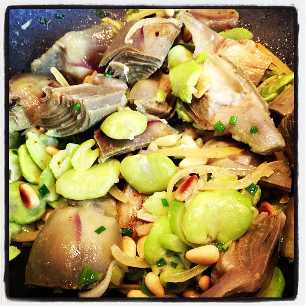 Artichauts violets, fèves et citrons confits