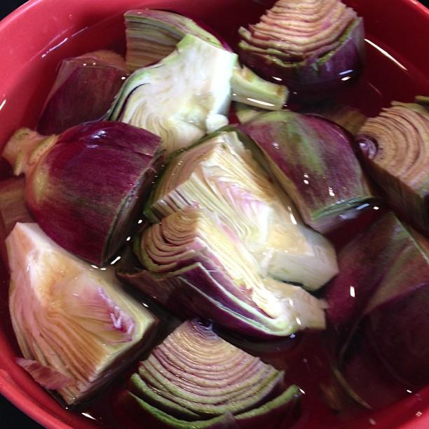 Artichauts violets, fèves et citrons confits