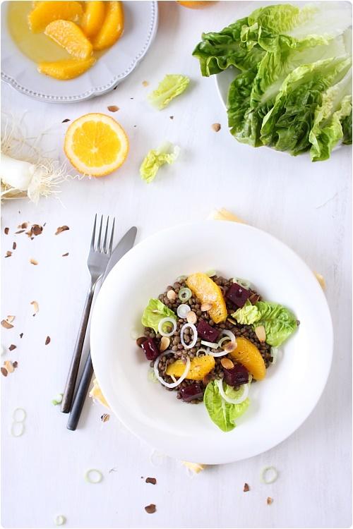 Salade de lentilles vertes, betteraves, coeurs de sucrine et amandes effilées