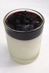 panna cotta_pannacotta_myrtilles_lait amandes_amande_coulis myrtilles_verrines