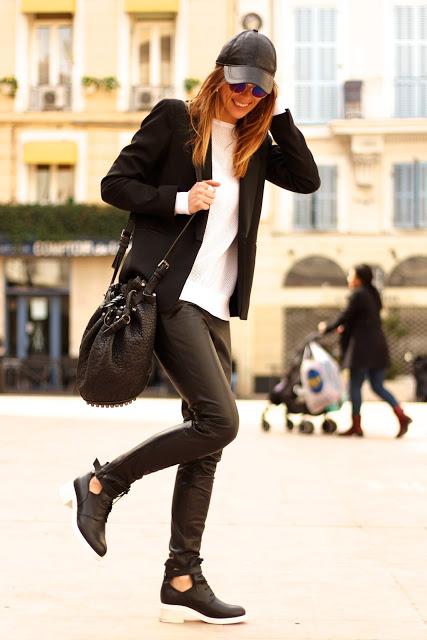 PAYE TA CASQUETTE!!!