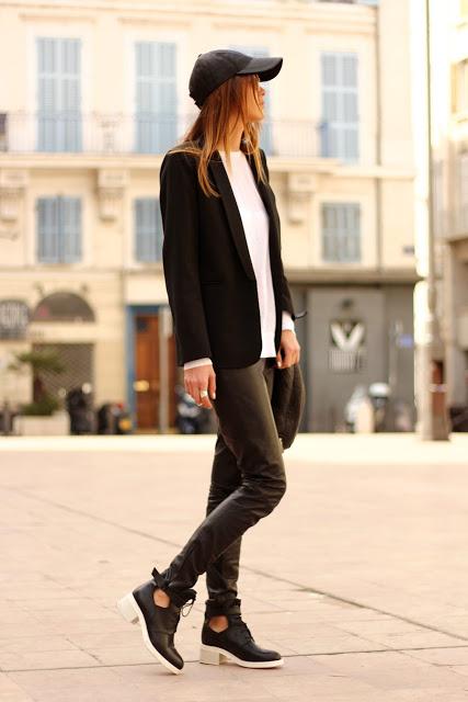 PAYE TA CASQUETTE!!!