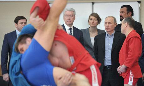 Steven Seagal et Vladimir Poutine font équipe