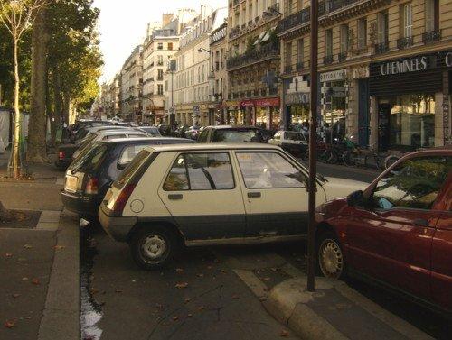 PV à velo sur le trottoir à Paris * Sakot jalkakäytävällä pyöräilystä