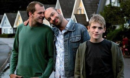 Selon une étude britannique, les couples gays font de bons parents