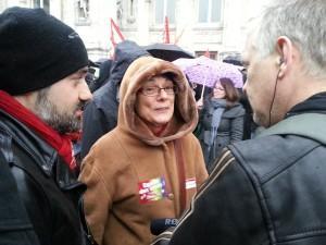 Jean-Charles Lallemand et Martine Billard sous la pluie mais contre l'homophobie