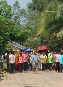 Devenir bonze en Thaïlande ! Reste-t-il des vocations ?