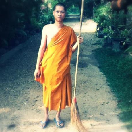 Devenir bonze en Thaïlande ! Reste-t-il des vocations ?