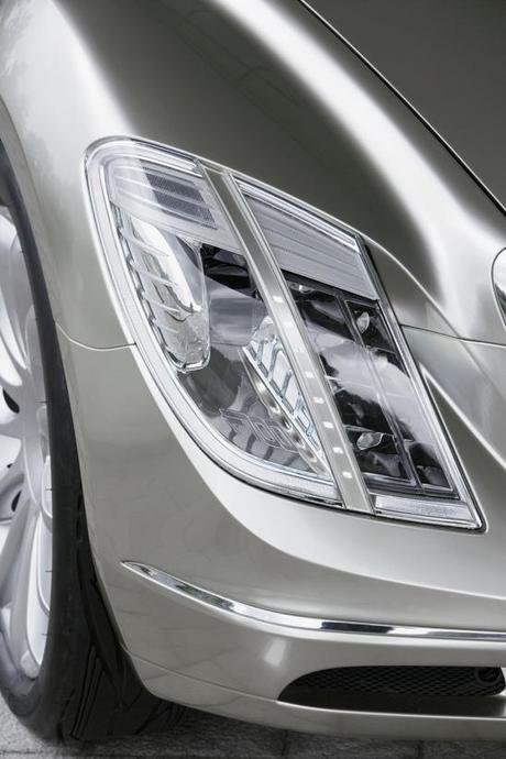 Mercedes concept car de luxe f700 18 