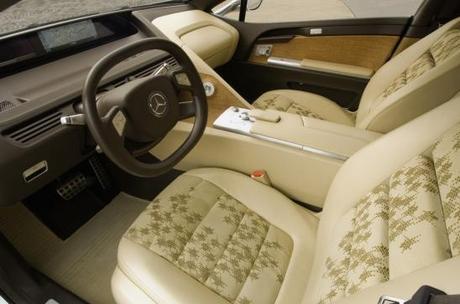 Mercedes concept car de luxe f700 14 