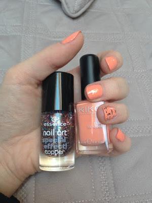 Fêtons le printemps avec du corail et des confettis ! (vernis)