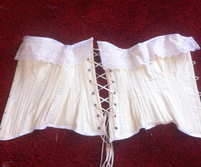 Des corsets !