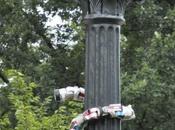 robot-serpent s’agrippe objets quand lance