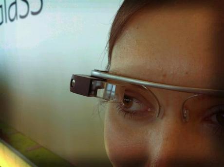 google glass project Google Glass: un appareil photo de 5 mégapixels et 16 Gigas de stockage