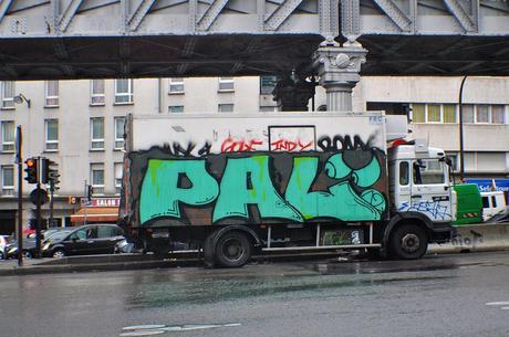 PAL green camion