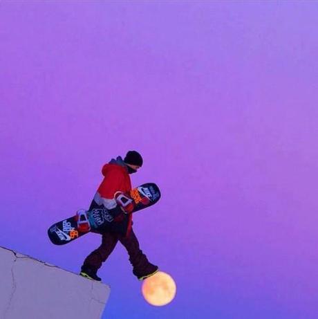 snowboarder-walking-on-moon-perfect-timing.jpg