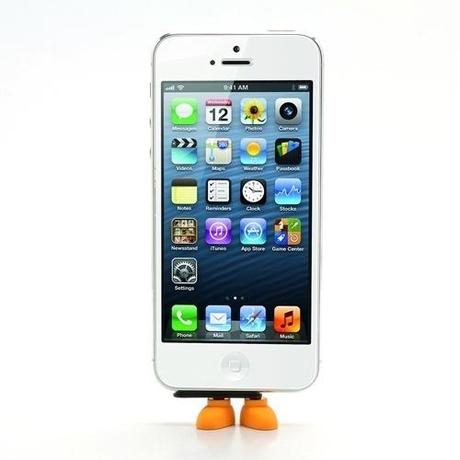 Comment faire tenir votre iPhone debout? Avec des pieds...