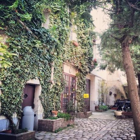 Tournée des galeries de Beaubourg et balade dans des lieux abrités du Marais (Paris 3 & Paris 4) IMG_20130403_075746