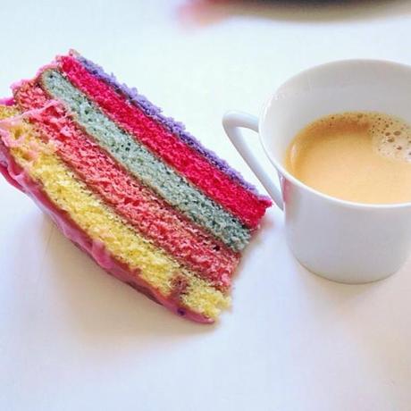 La recette du rainbow cake, gâteau beau et bon!