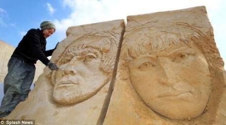 The international Sand Sculpture Festival 2013 - Sculpture de sable du groupe Oasis