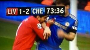 photo-suarez-a-mordu-ivanovic-pendant-liverpool-chelsea-wubx7nn,55191