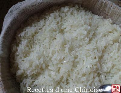 Du riz gluant fermenté se transforme en vin : une levure spéciale vin de riz 酒酿 / 醪糟 jiǔniàng / láozāo