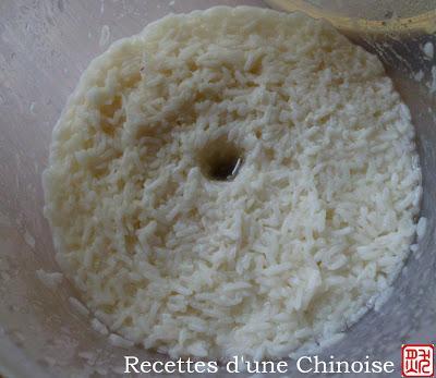 Du riz gluant fermenté se transforme en vin : une levure spéciale vin de riz 酒酿 / 醪糟 jiǔniàng / láozāo