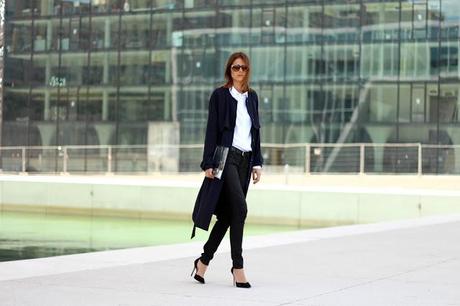 Les Dessous, Dessus!