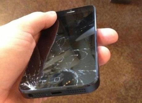 Solution pour remplacer l'écran cassé de votre iPhone 5...