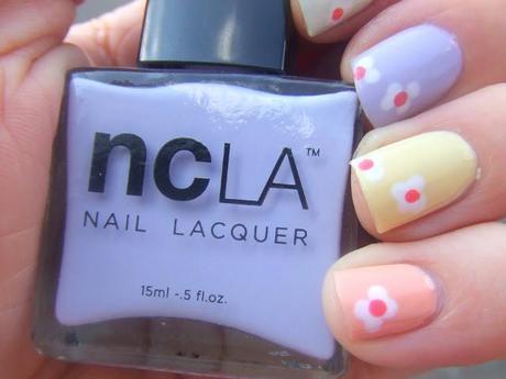Un arc en ciel de fleurs sur mes ongles avec NCLA et Essie