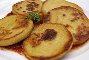 panisse_Marseille_pois chiches_Nice_sauce tomate_coulis tomamtes.JPG