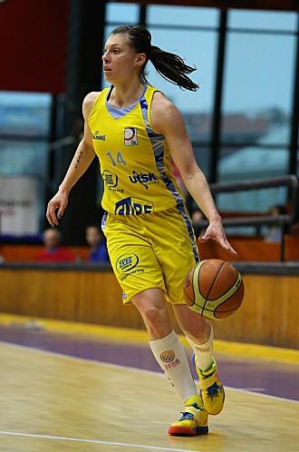 Anael-LARDY--USK-Prague-_uskbasket.cz.jpg