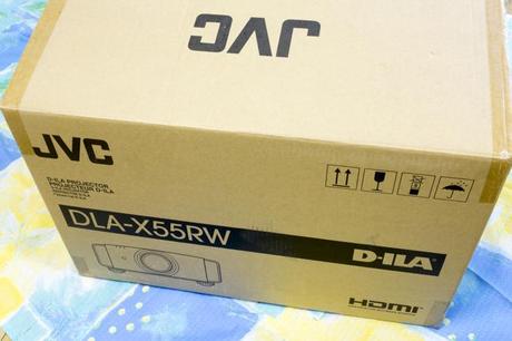 Déballage du JVC DLA-X55RW JVC DLA-X55RW