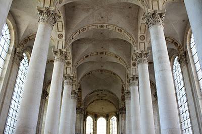 Pont-à-Mousson : l'abbaye de haut en bas et vice versa