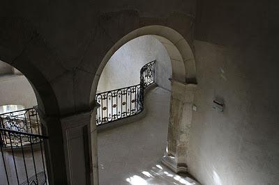 Pont-à-Mousson : l'abbaye de haut en bas et vice versa
