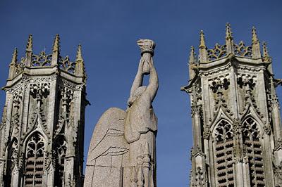 Quand Pont à Mousson s'élance vers le ciel