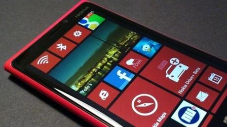 [Vidéo] Microsoft s'attaque à l'iPhone et au Galaxy...