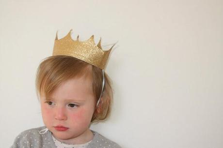 J'ai une princesse à la maison, mais une têtue de princes... J'ai une princesse à la maison, mais une têtue de princes...
