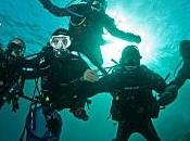 Formation plongée niveau sous-marine sport d'équipe
